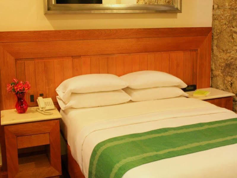 Edelmira Hotel Boutique غواناخواتو المظهر الخارجي الصورة